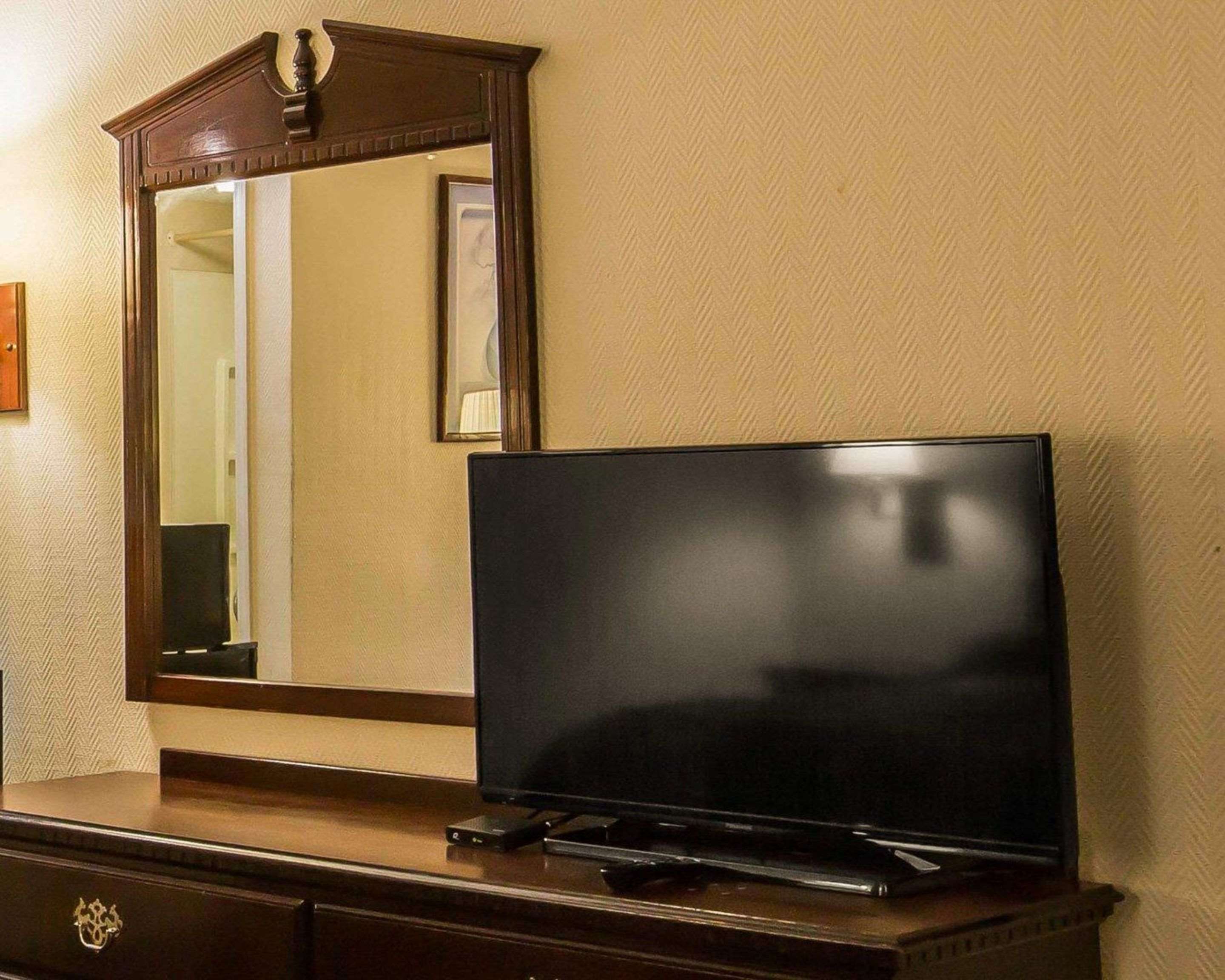 Guest room with flat-screen television