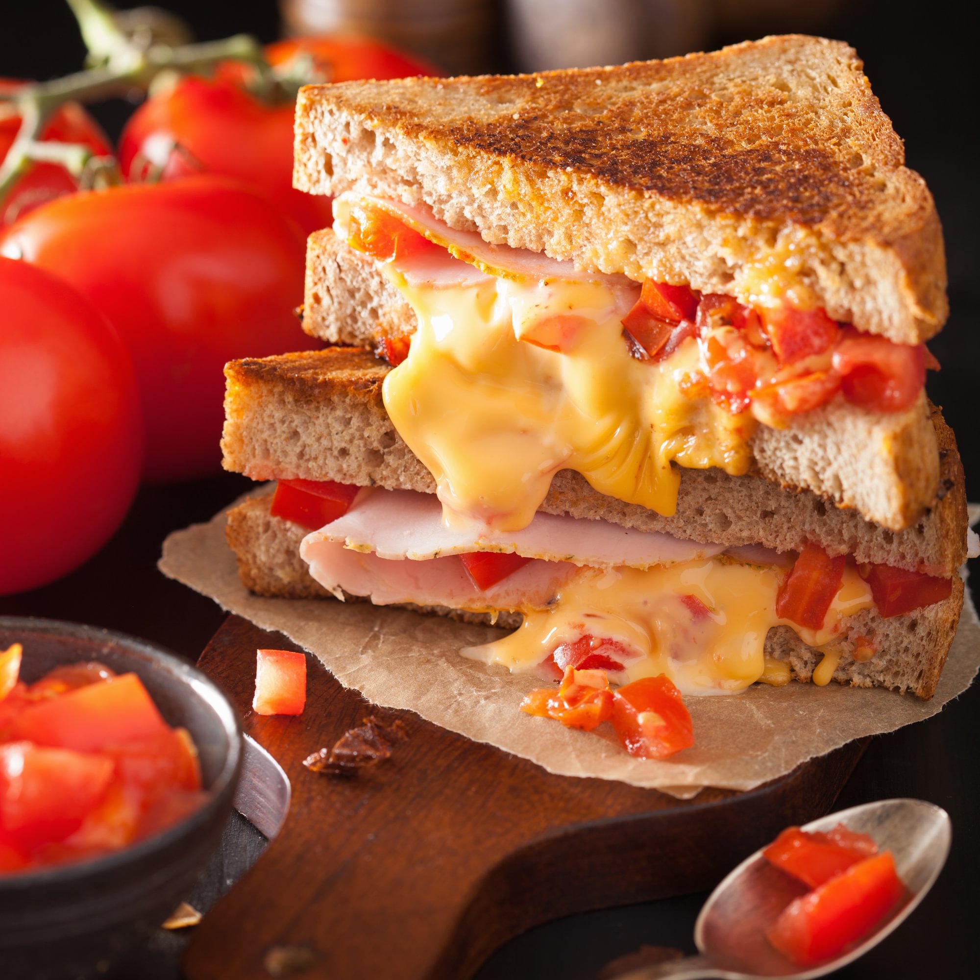 Grilled Cheese & Tomato Sandwich