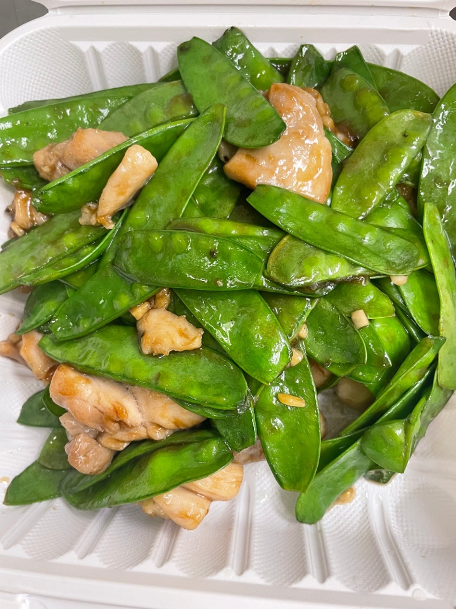 兰豆鸡 24.Chicken w/ Chinese Peas