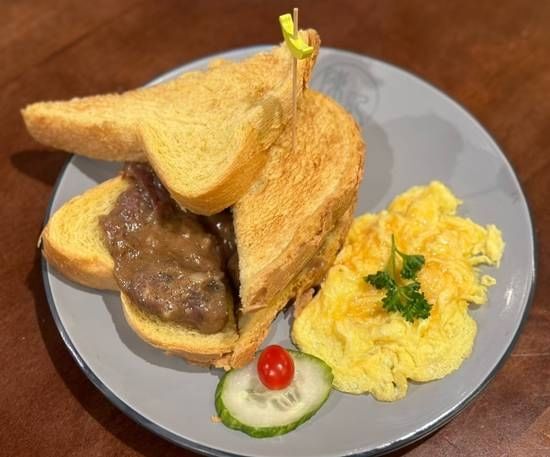 BC14 Satay Beef Sandwich