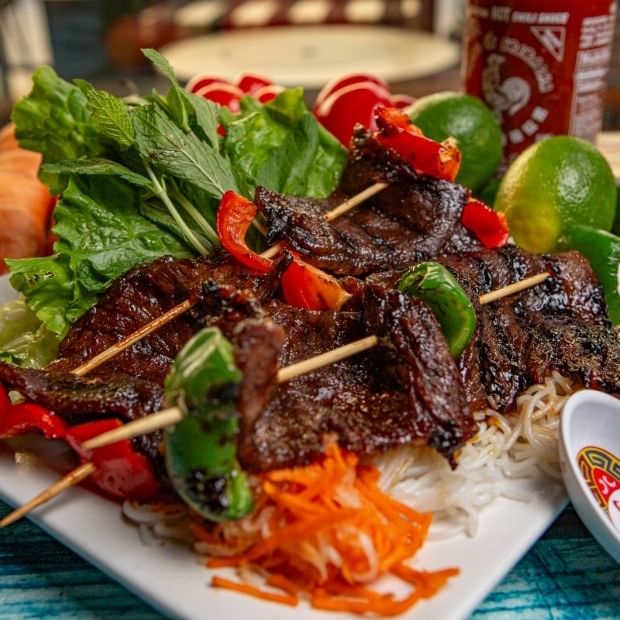 Wagyu Lettuce Wraps Plate