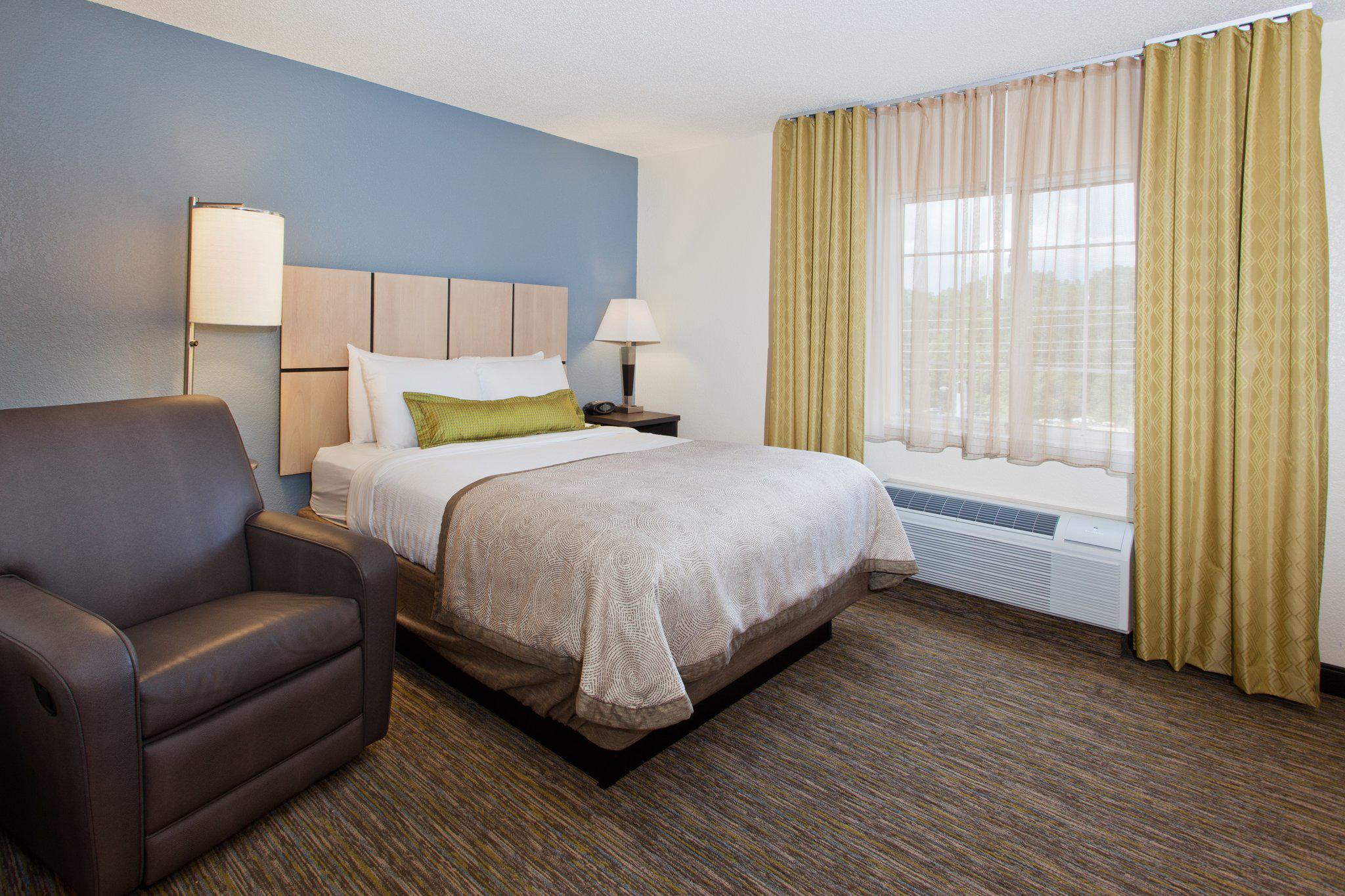 Candlewood Suites Knoxville Photo