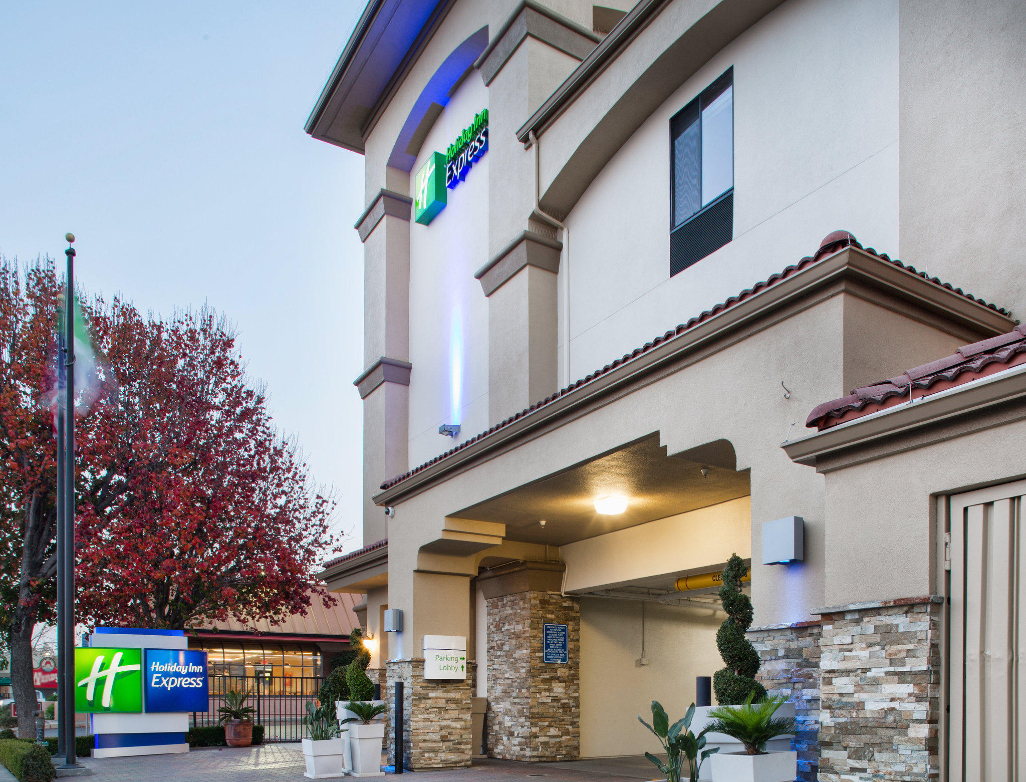Holiday Inn Express Redwood City-Central Photo