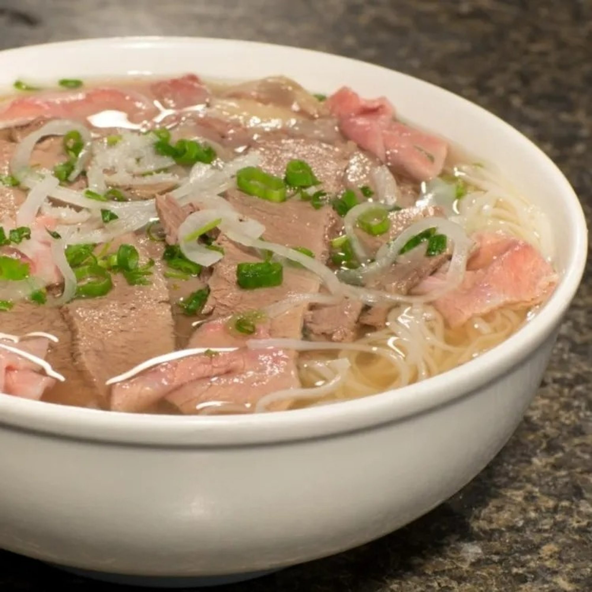 Pho Rare Steak & Brisket (Tai Chin)