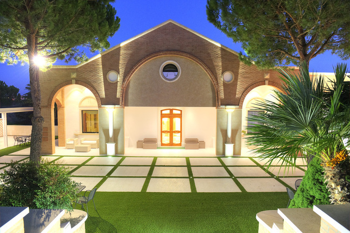 Gallery thumbnail