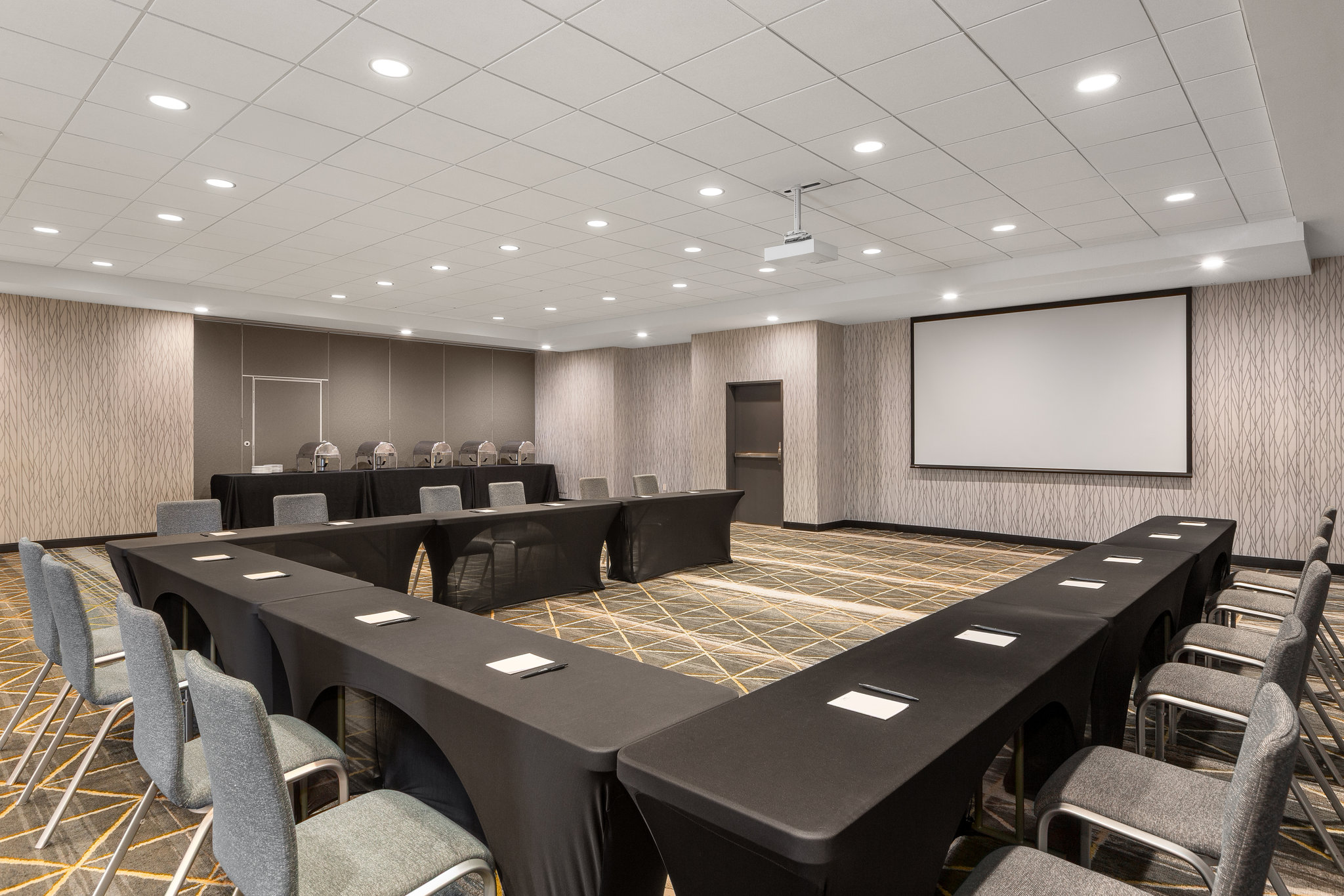 Holiday Inn & Suites Detroit - Troy by IHG Image