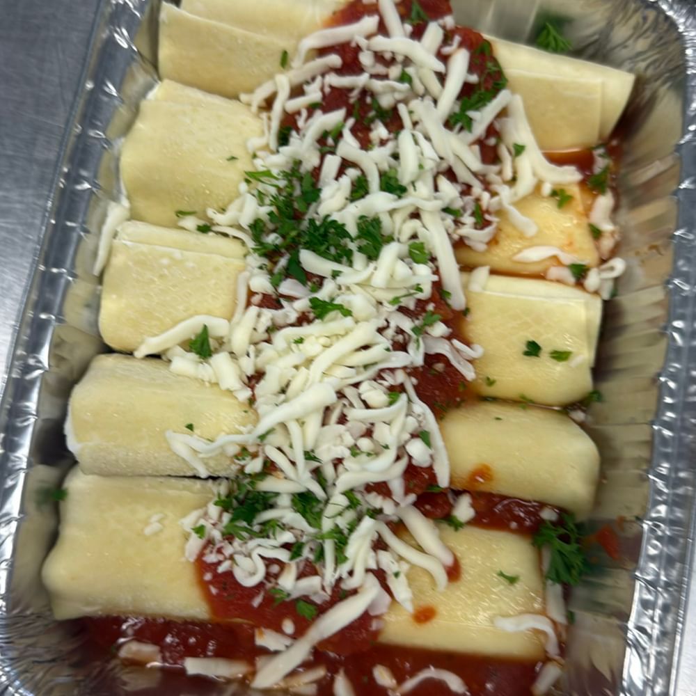 5 Piece Manicotti with Marinara Sauce.