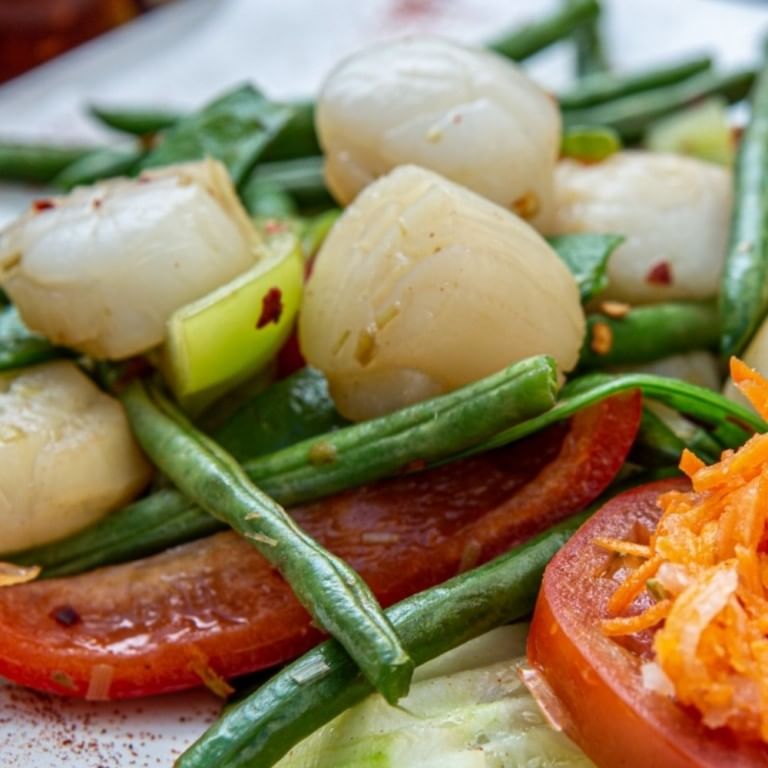 Scallops with Snow Peas, Lemongrass