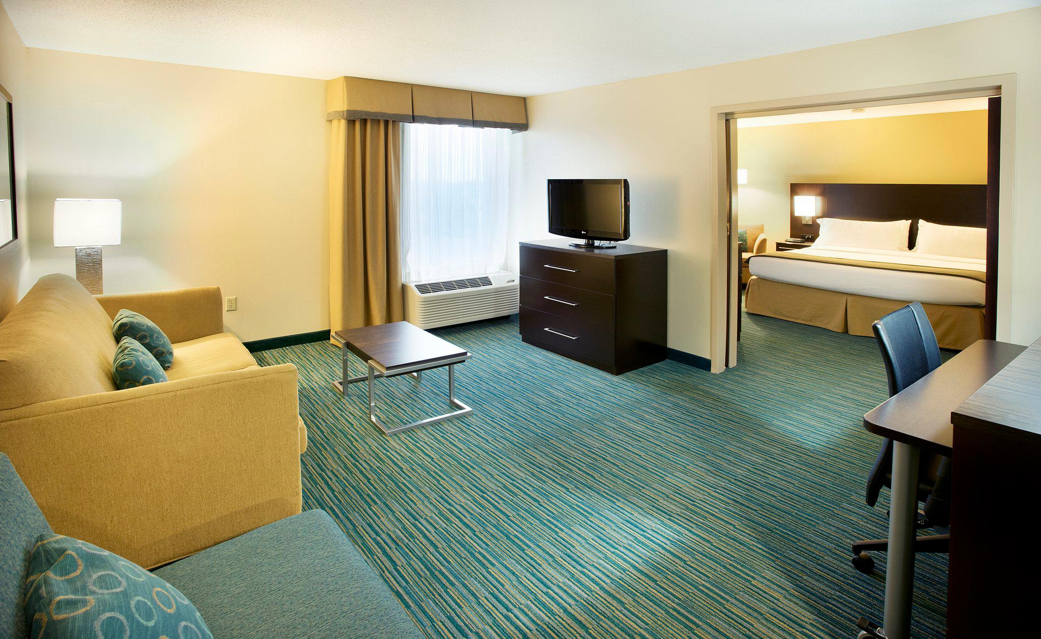 Holiday Inn Express Nashville-Hendersonville Photo