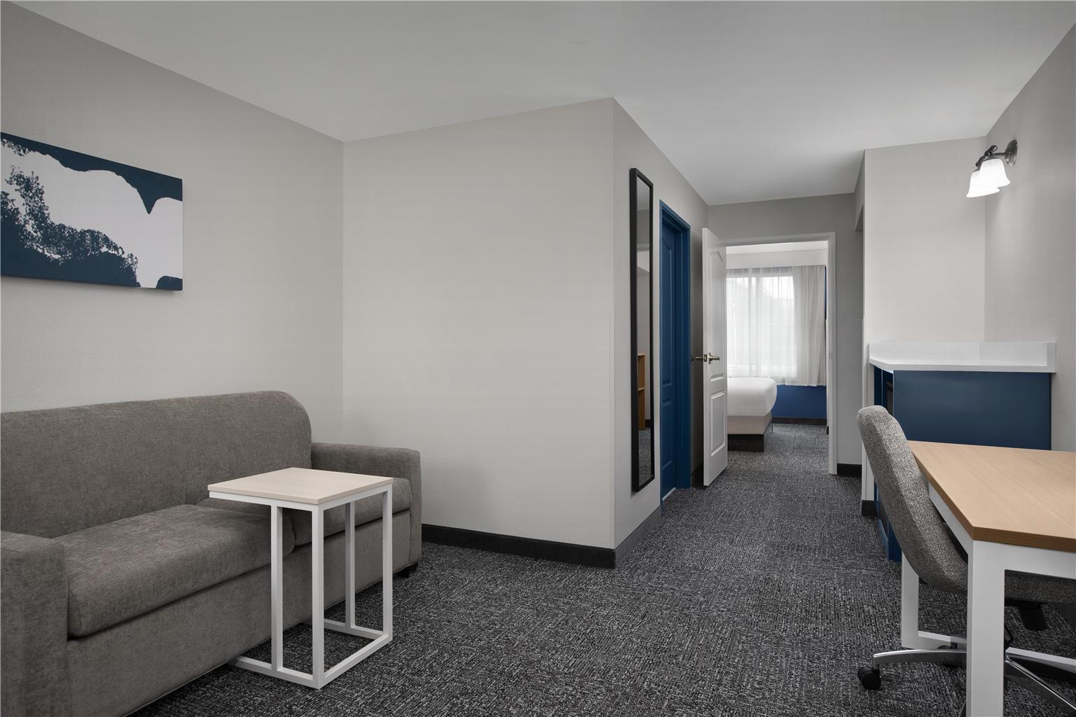 Spark by Hilton Washington Meadowlands Blvd Image