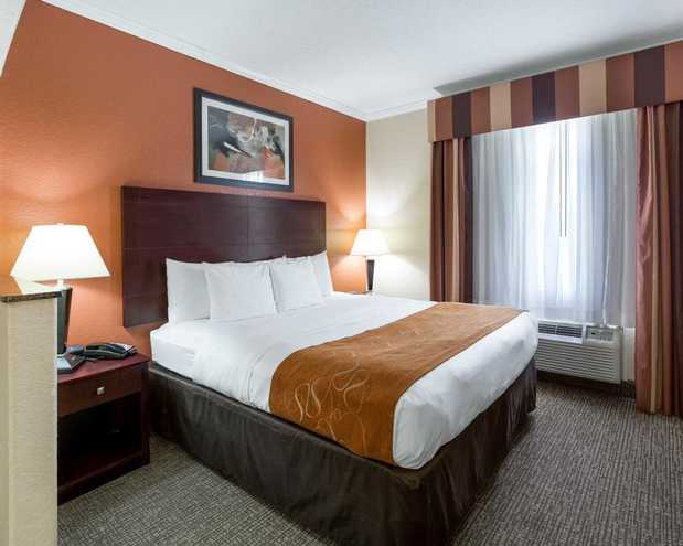 Images Comfort Suites