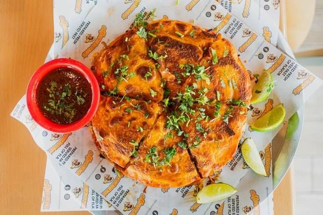Large Pizza Birria