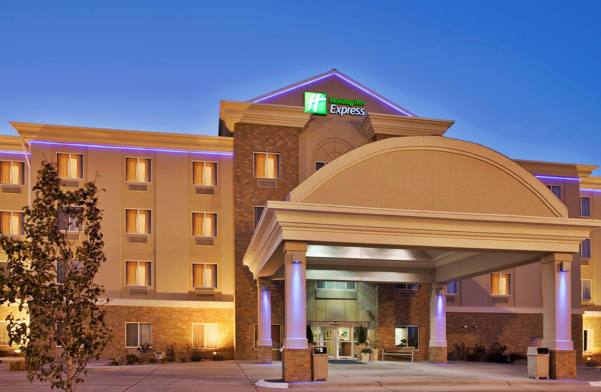 Holiday Inn Express Kearney Photo