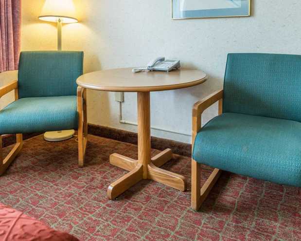Images Quality Inn Royle