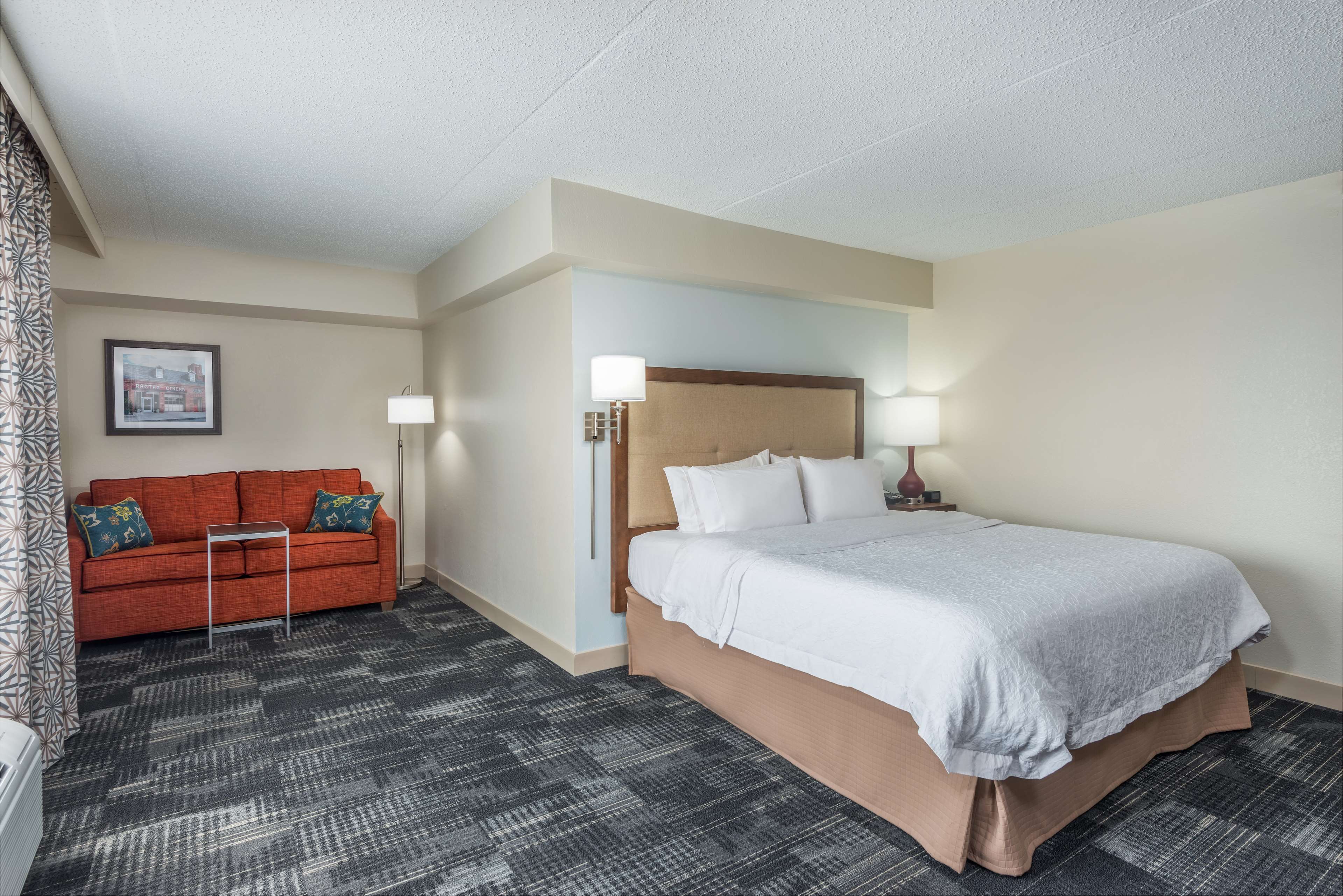 Guest room