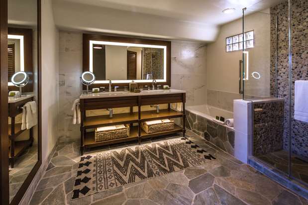Images Boulders Resort & Spa, Curio Collection by Hilton