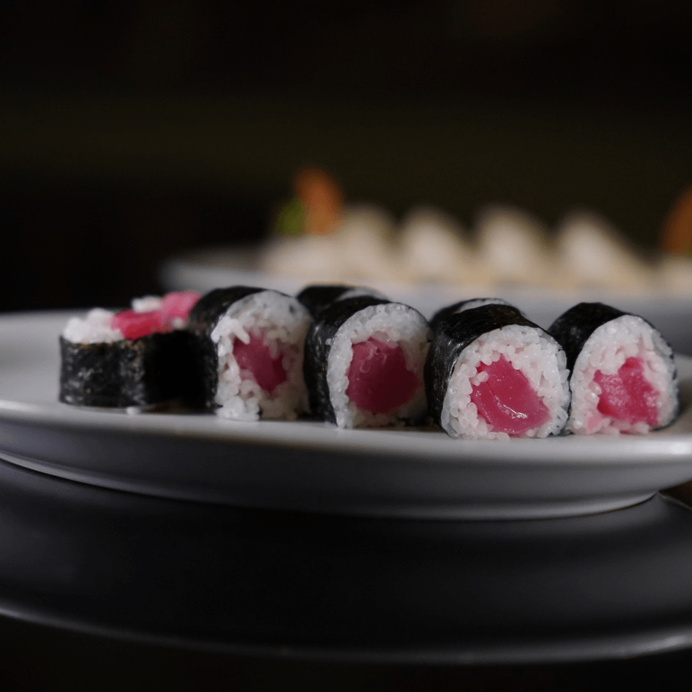 Salmon or Tuna Roll