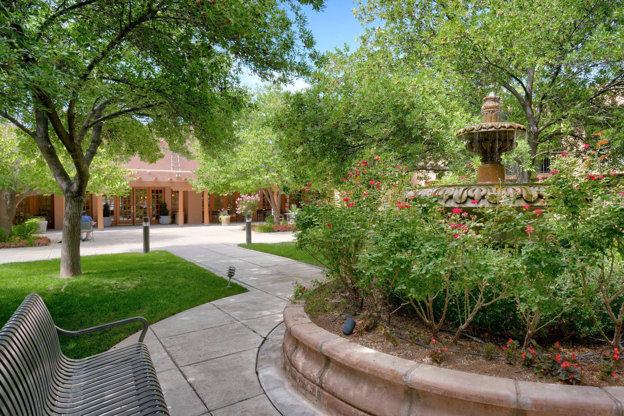 Courtyard by Marriott Albuquerque Photo