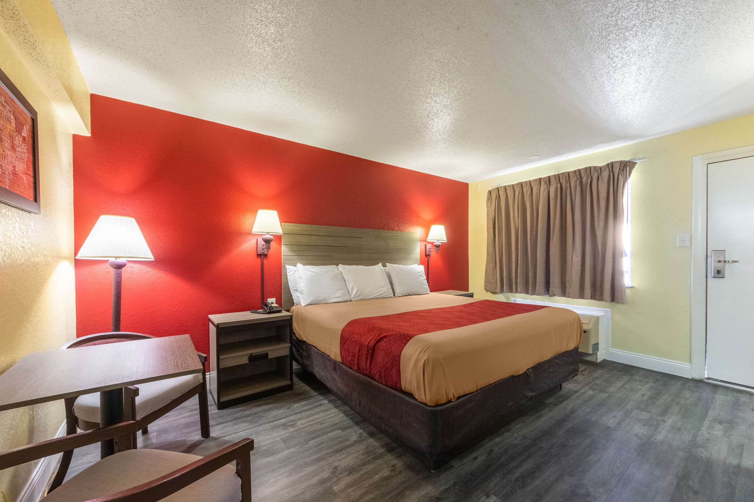 Econo Lodge San Marcos University Area Photo