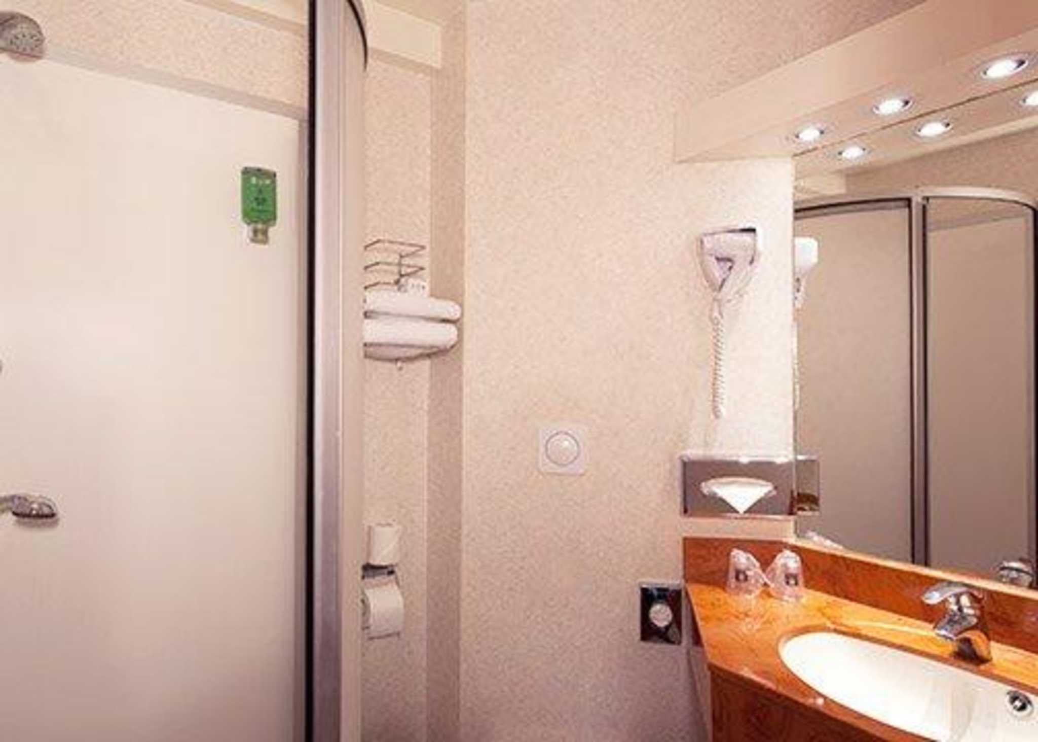 Images Comfort Hotel Airport CDG