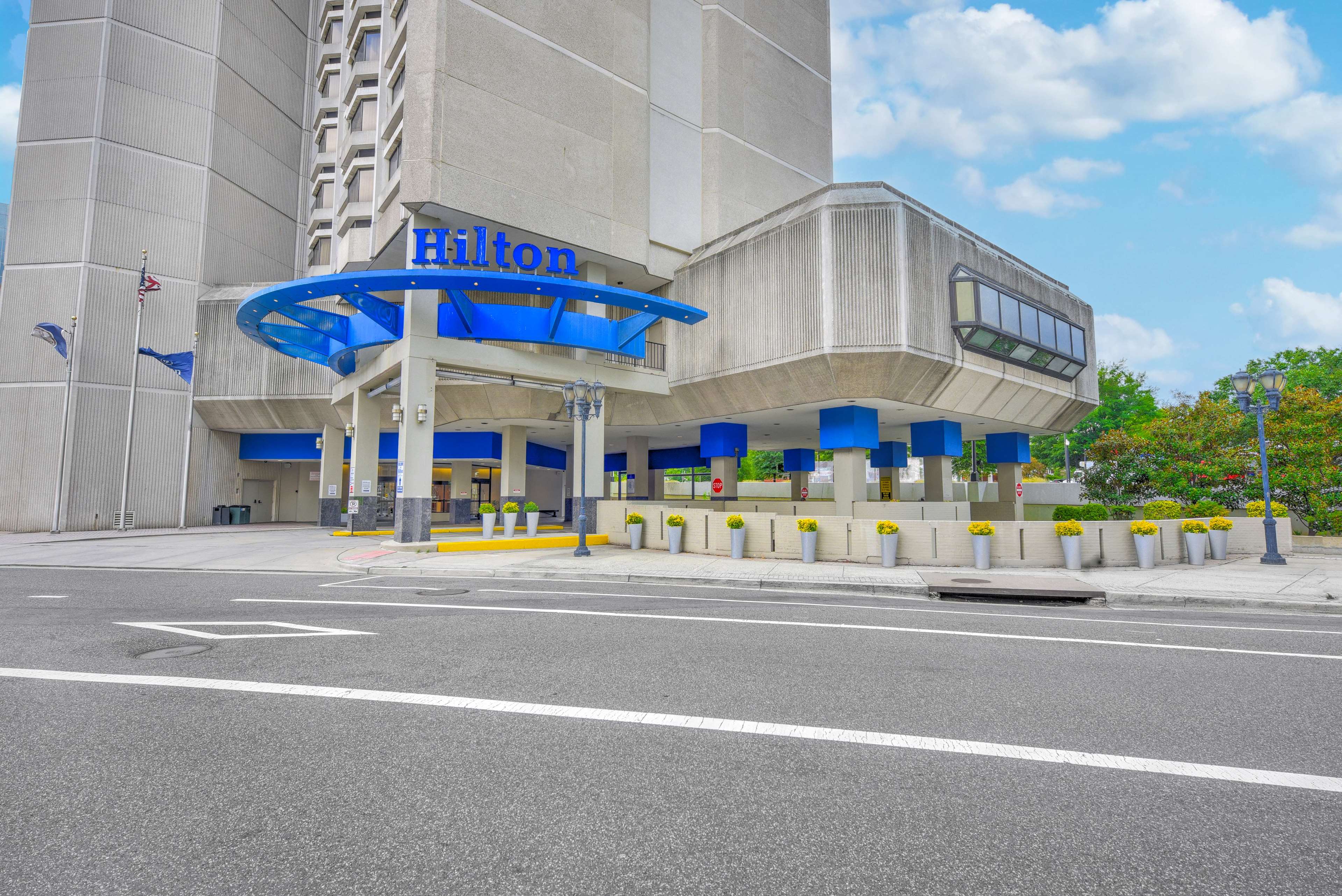 Hilton Arlington National Landing, 2399 Richmond Highway, Arlington, VA, Hotels & Motels MapQuest