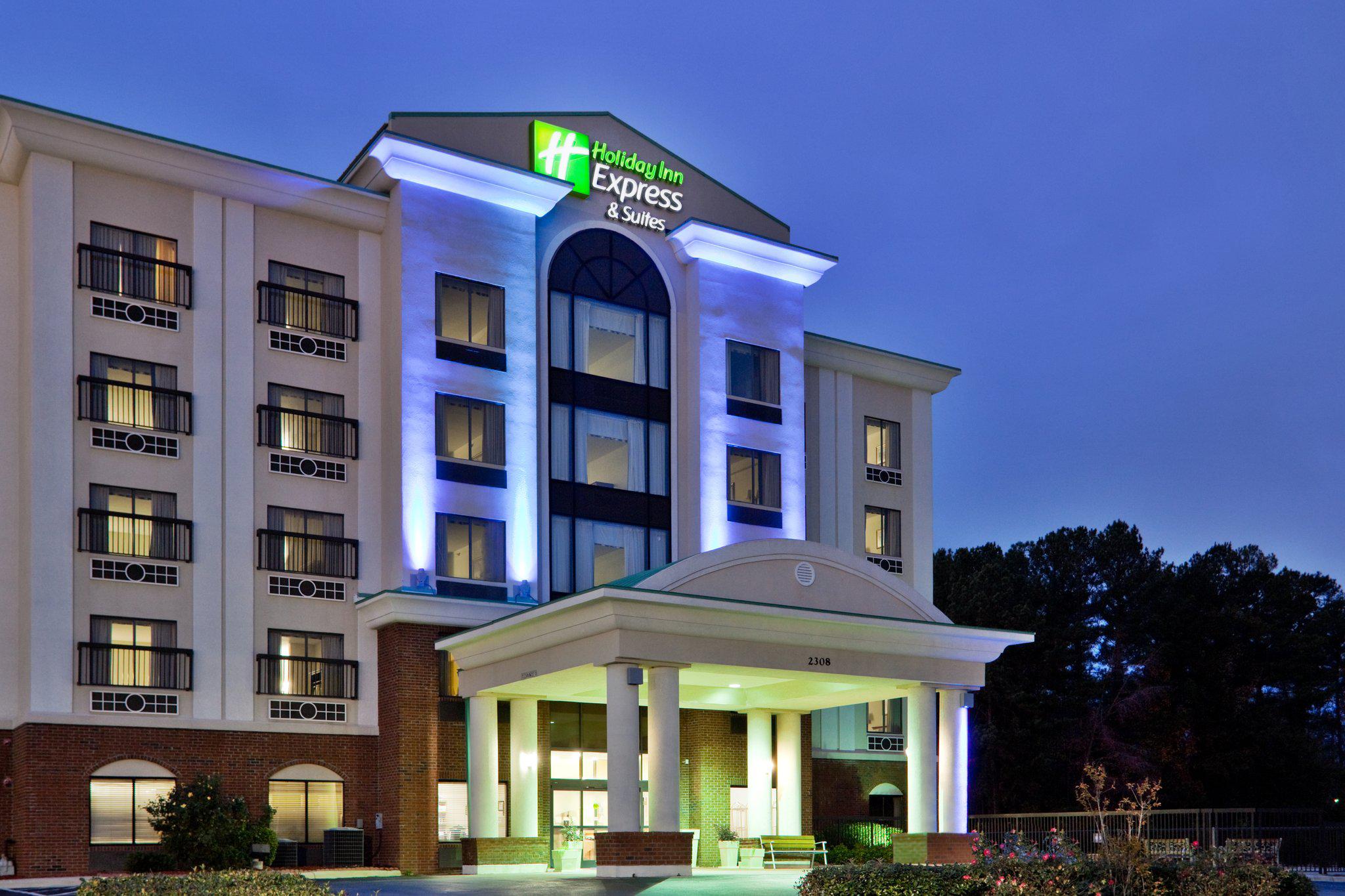 Holiday Inn Express & Suites Wilson-Downtown Photo