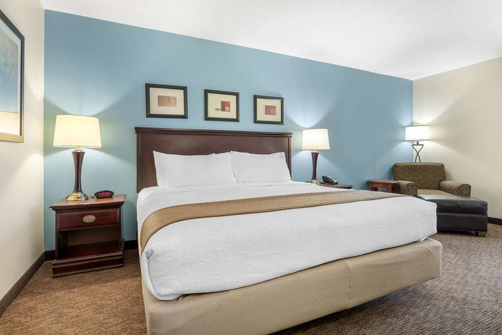 Best Western Plus Sikeston Image