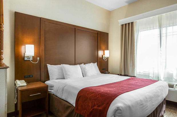 Images Comfort Suites