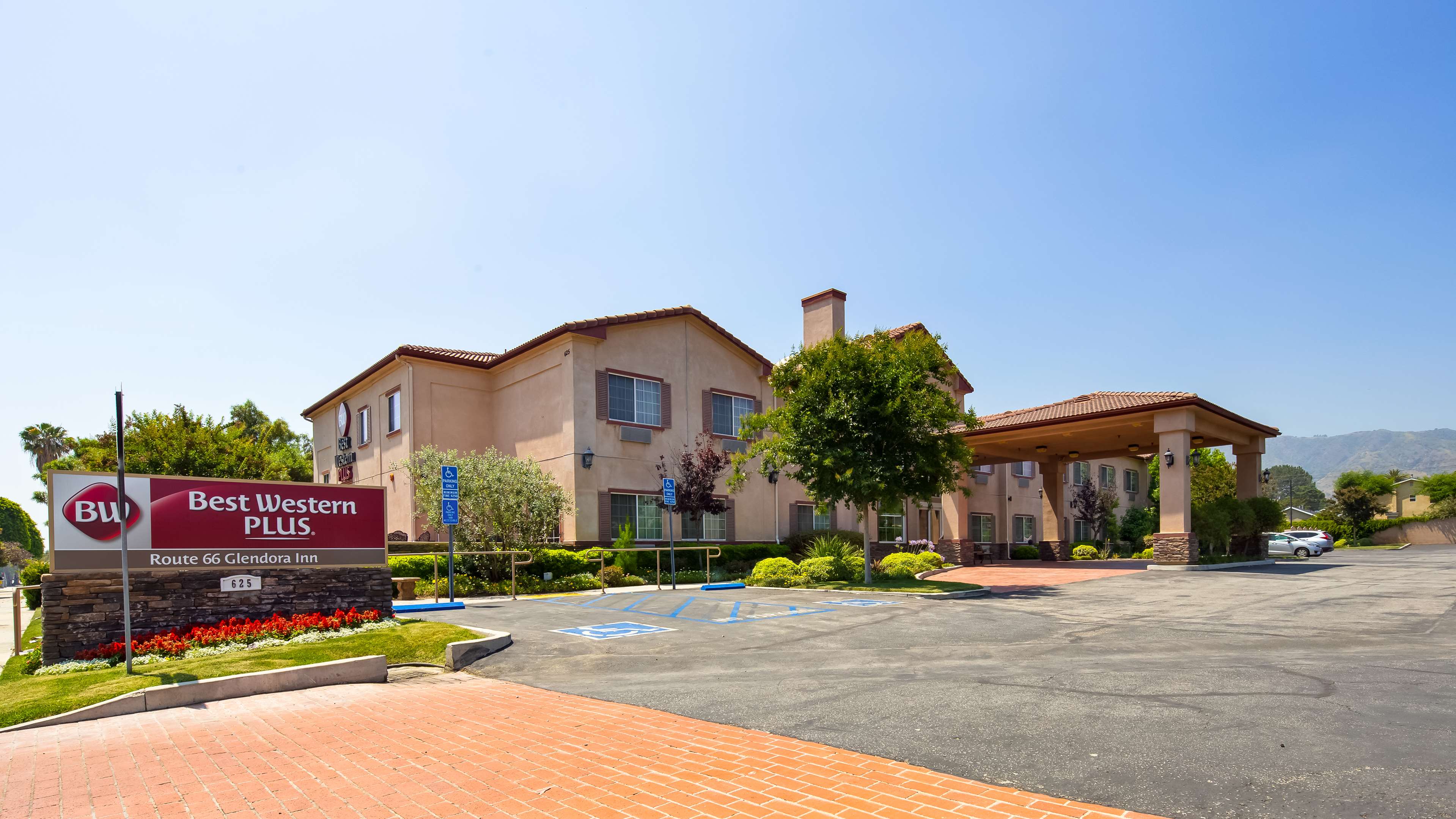 Best Western Plus Route 66 Glendora Inn Photo