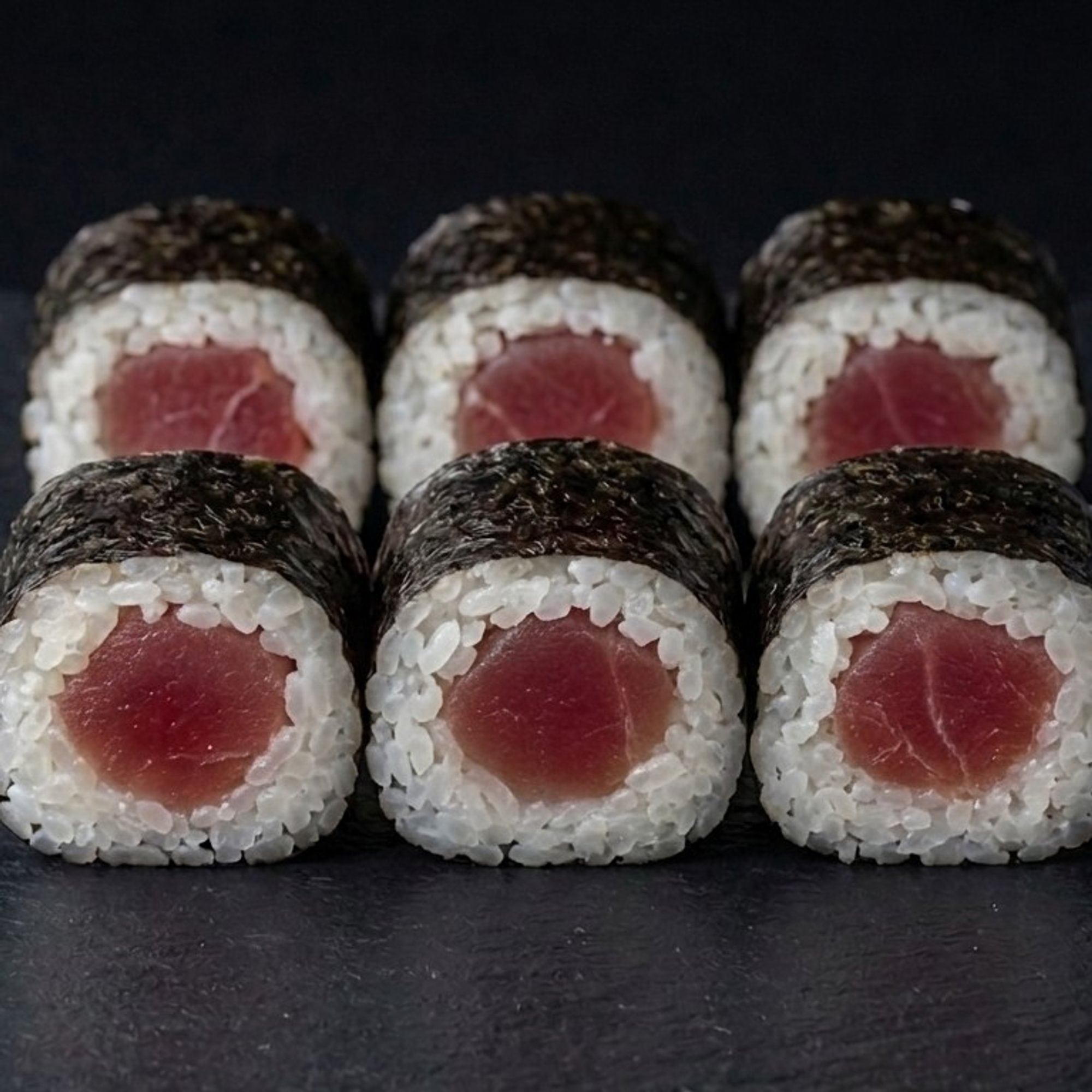 Tuna (Bluefin) Roll