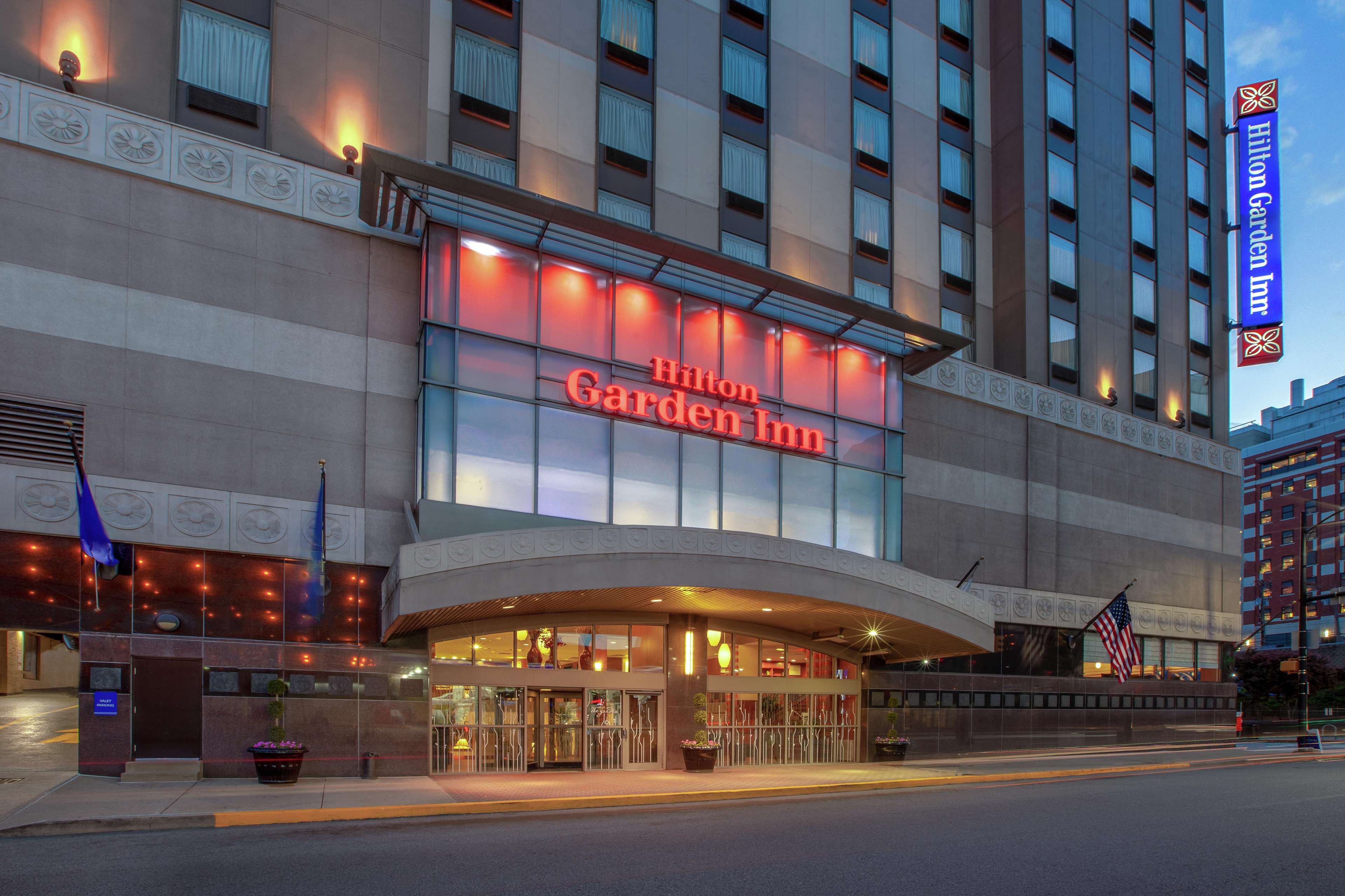 Hilton Garden Inn Pittsburgh University Place Photo