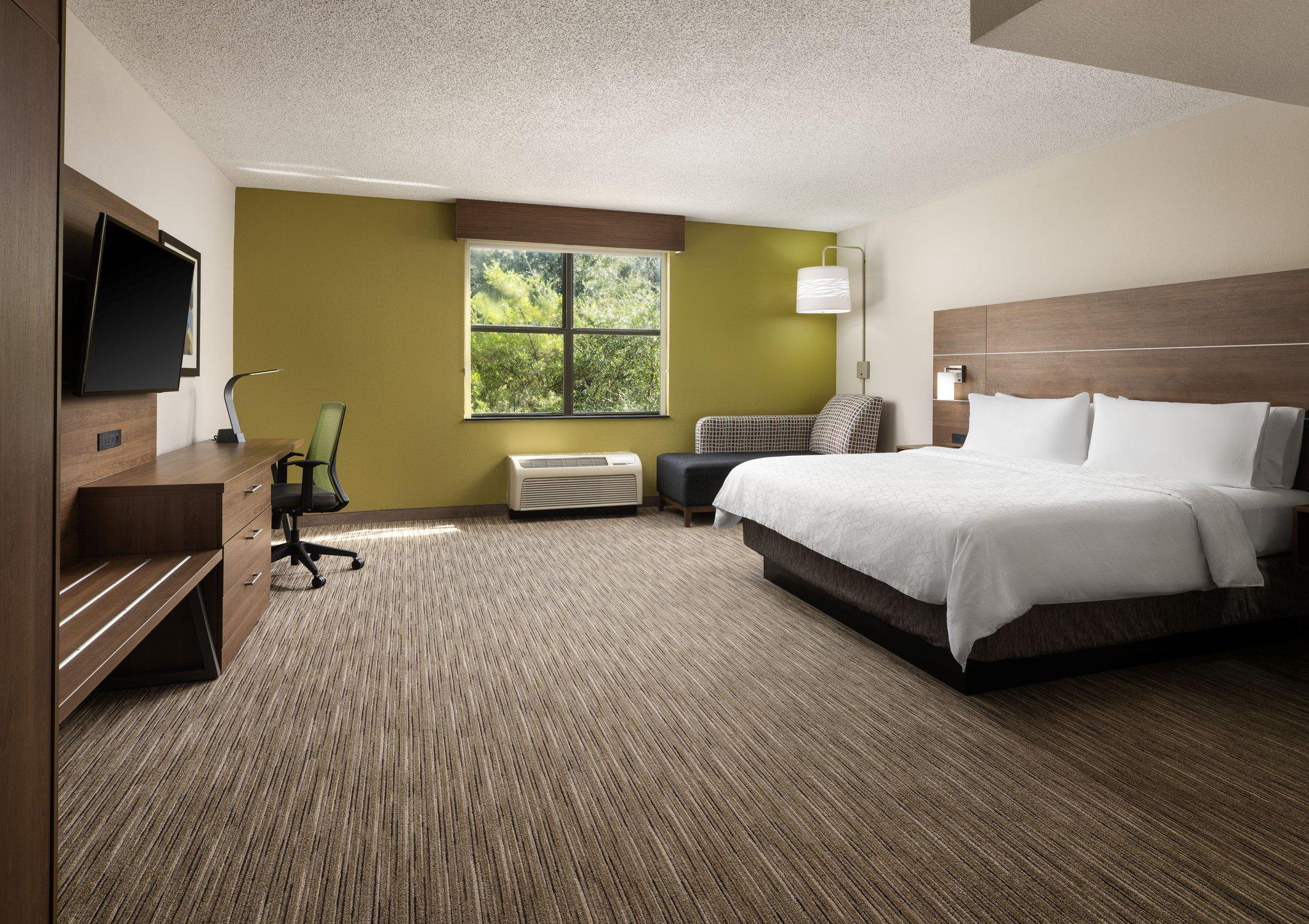 Holiday Inn Express & Suites Irving DFW Airport North Photo