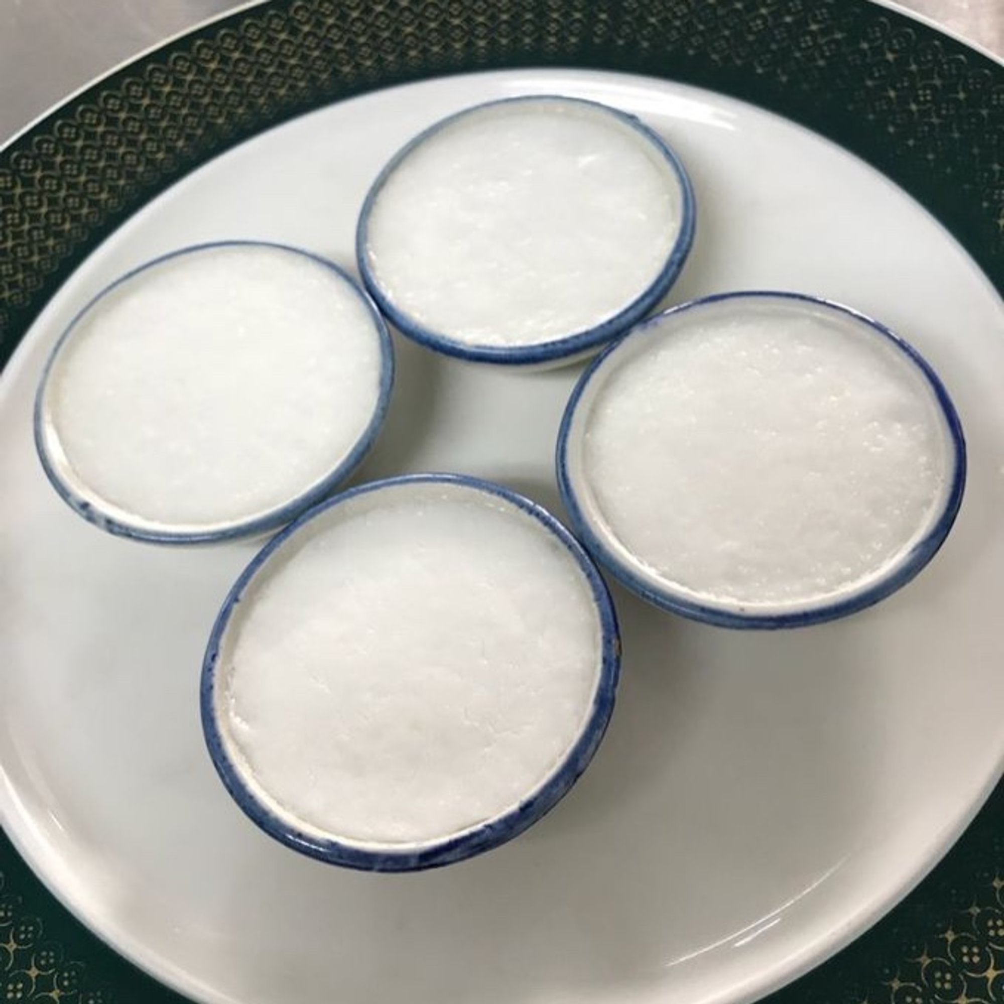 Kanom Tuya Coconut Dessert