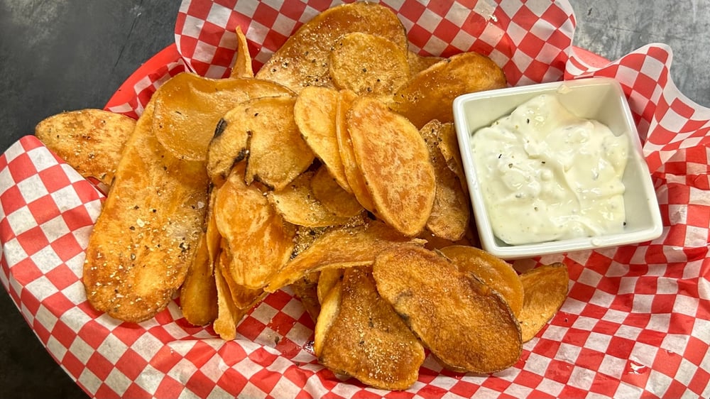 House Made Potato Chips & Dip