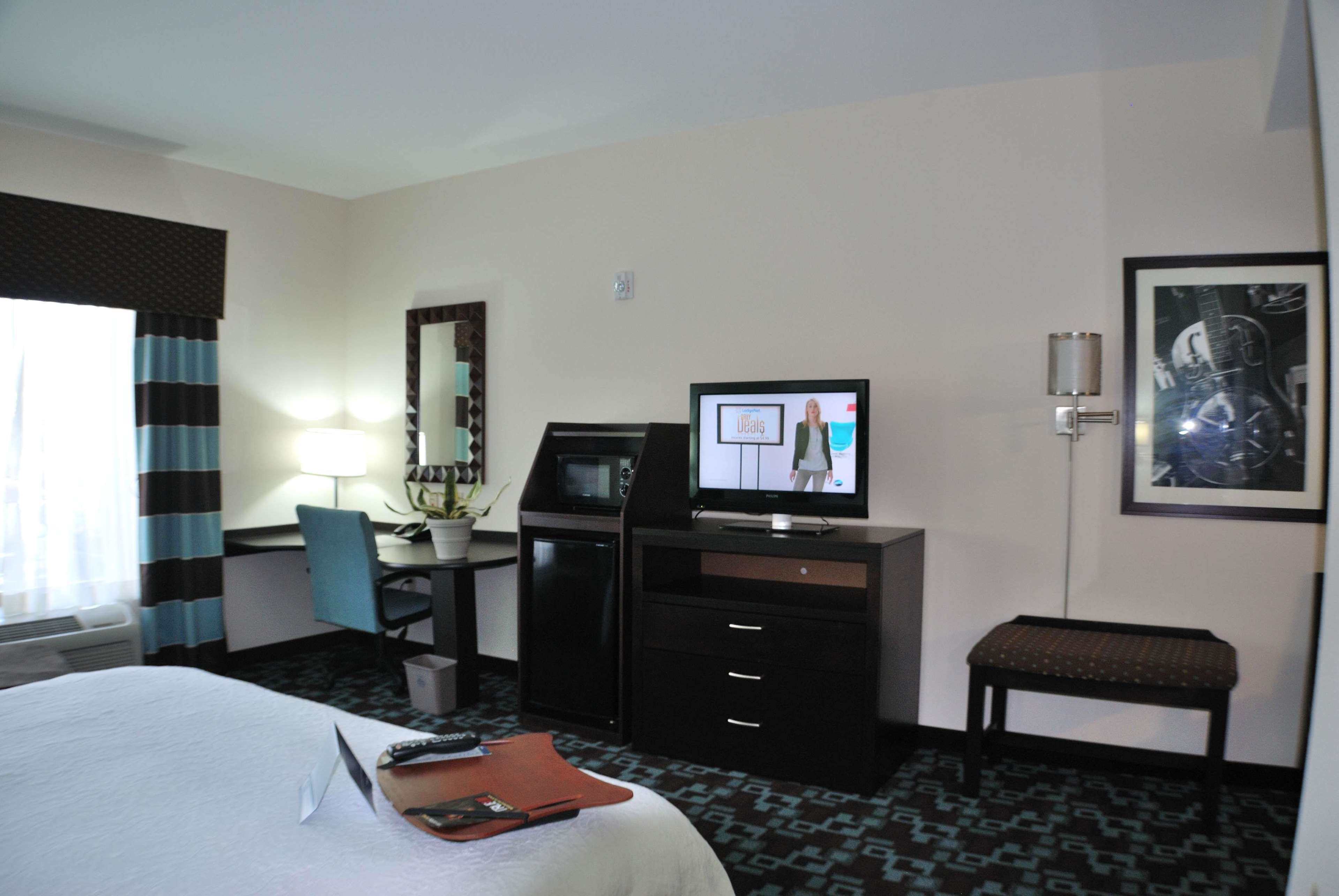 Hampton Inn & Suites Nashville @ Opryland Photo