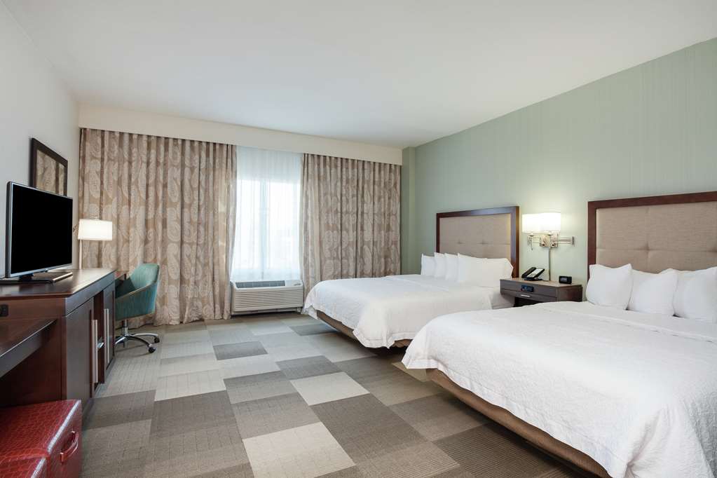 Hampton Inn & Suites Deland Image