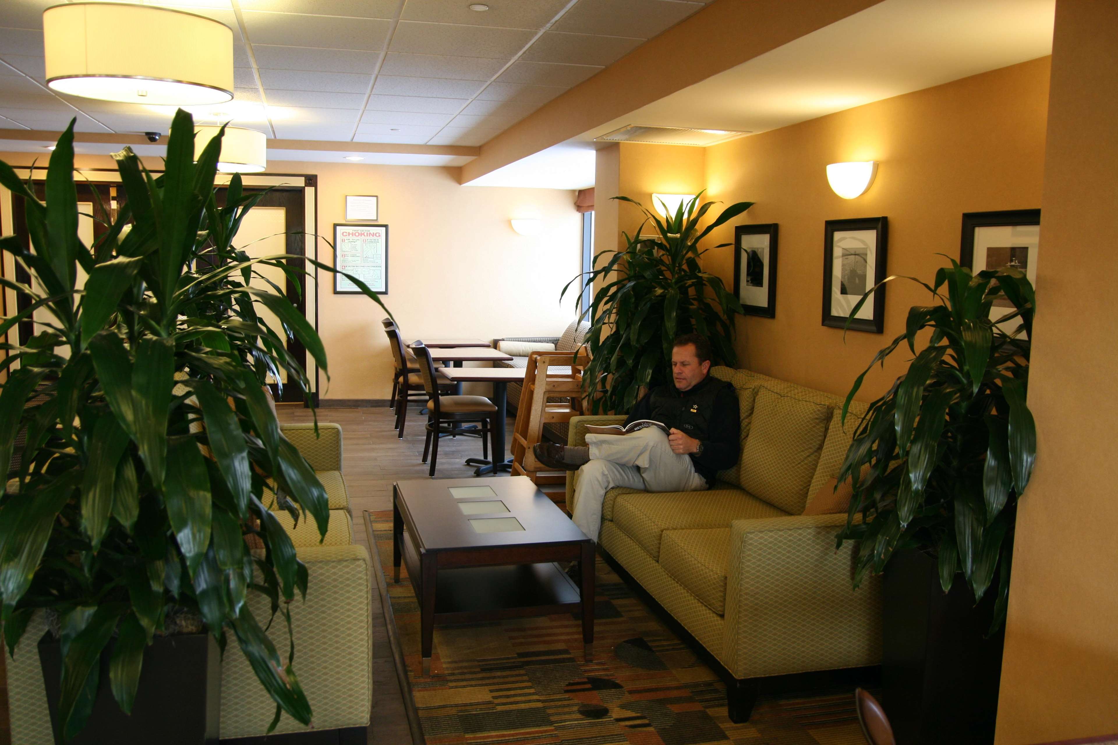 Hampton Inn Long Island/Commack Photo