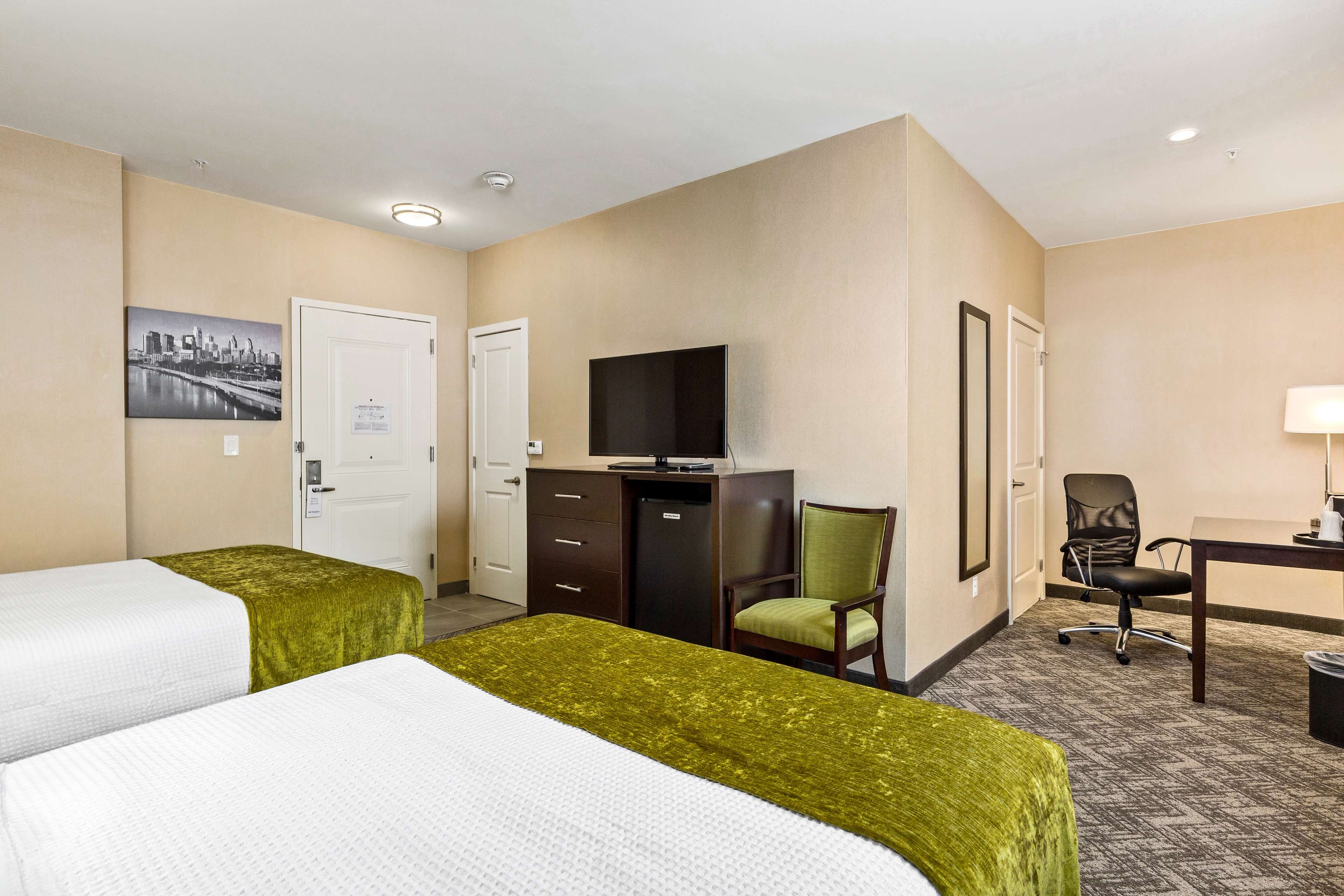 Best Western Plus Philadelphia-Pennsauken Hotel Photo