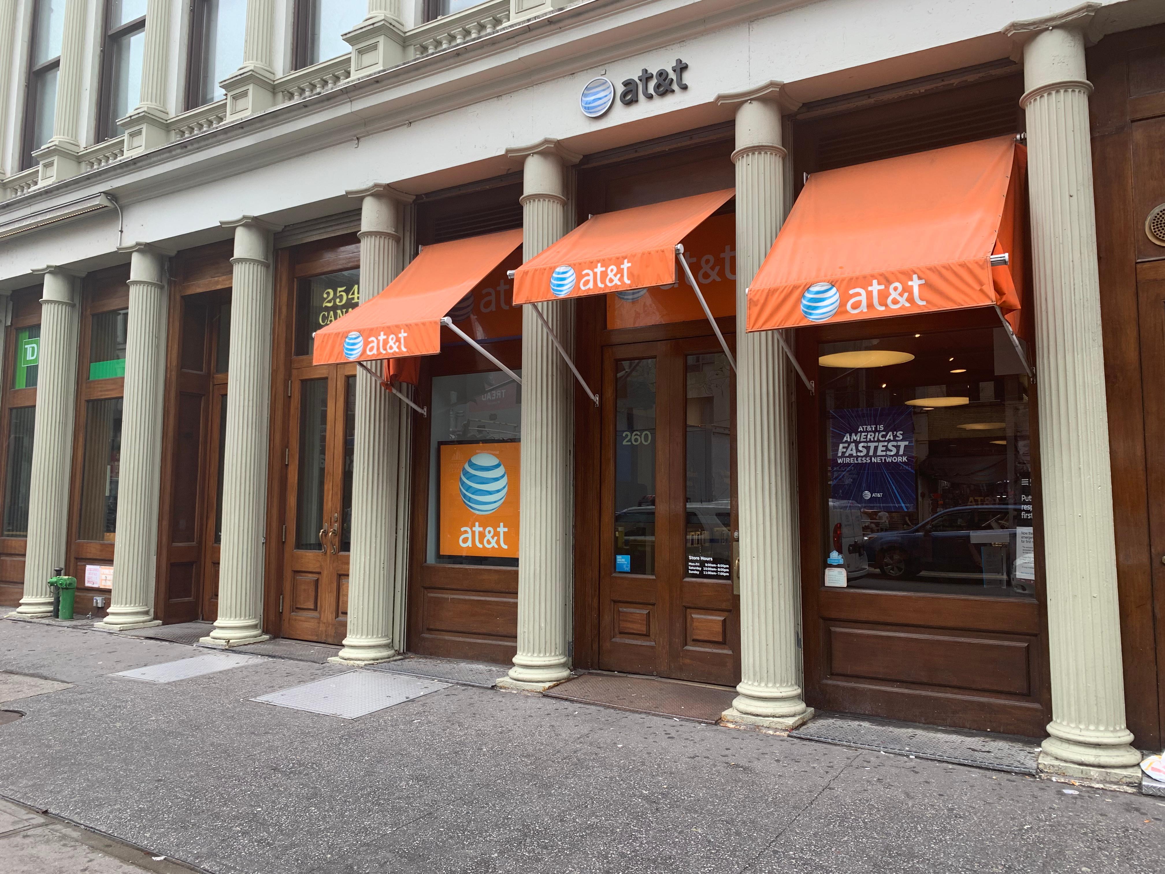 AT&T Store Photo