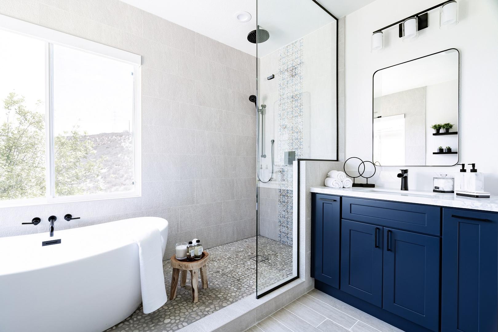 Pacific Coast Renovations Image