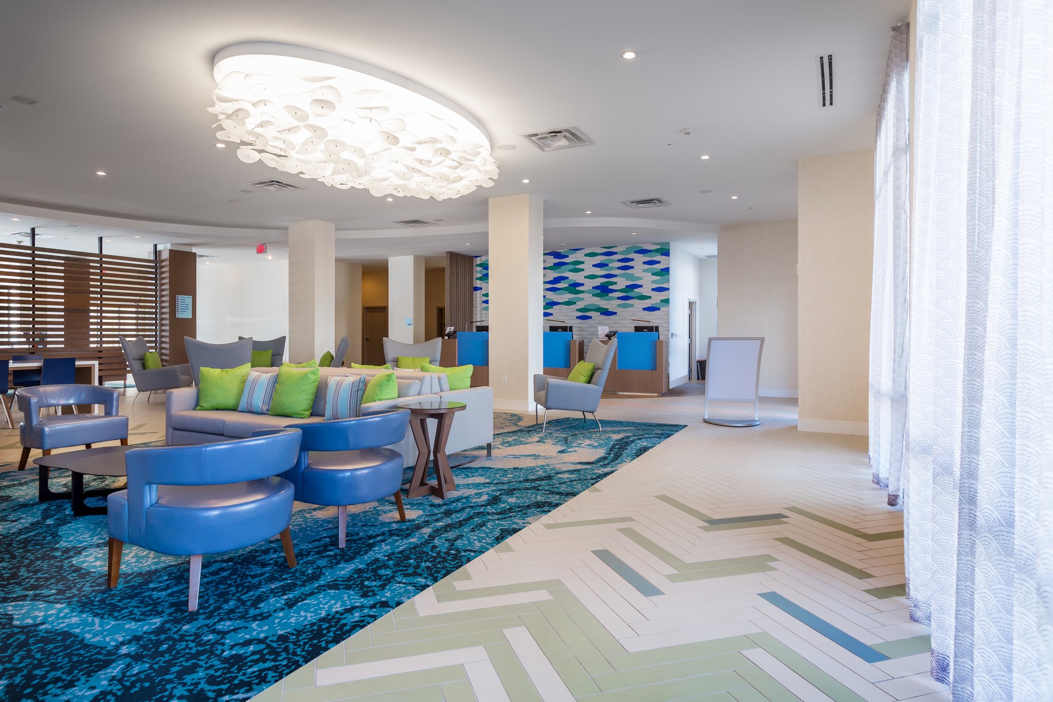Holiday Inn Express & Suites Orlando at Seaworld by IHG Image