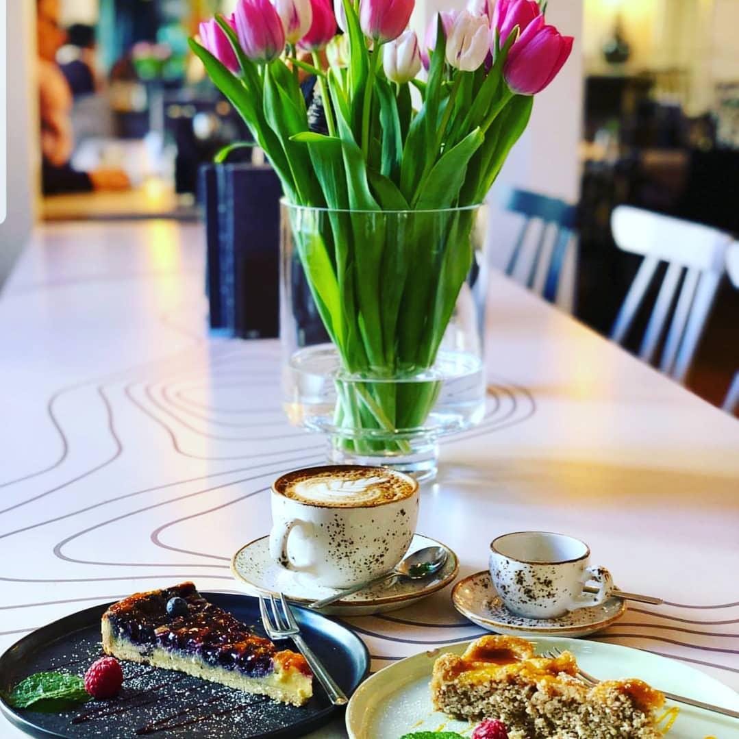 Bilder Cafe Flora