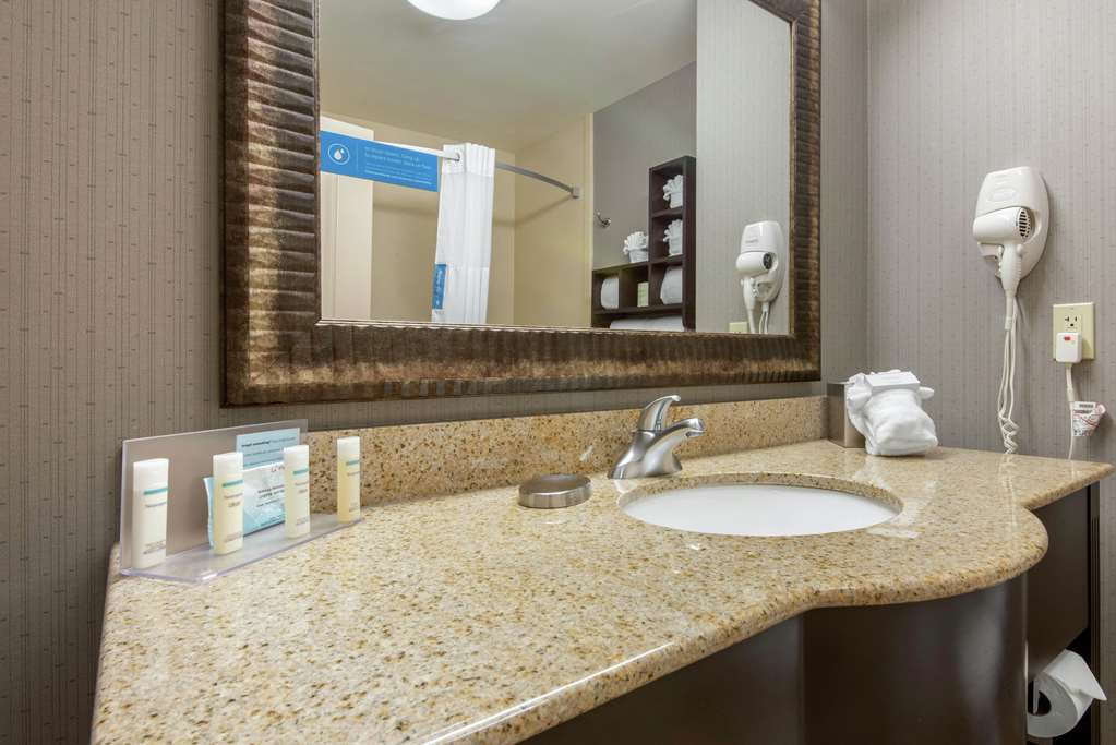 Hampton Inn Meadville Image