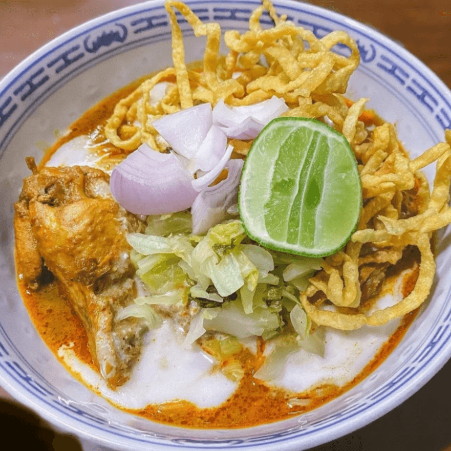 Khao Soi Chiangmai (Egg Noodle Curry)