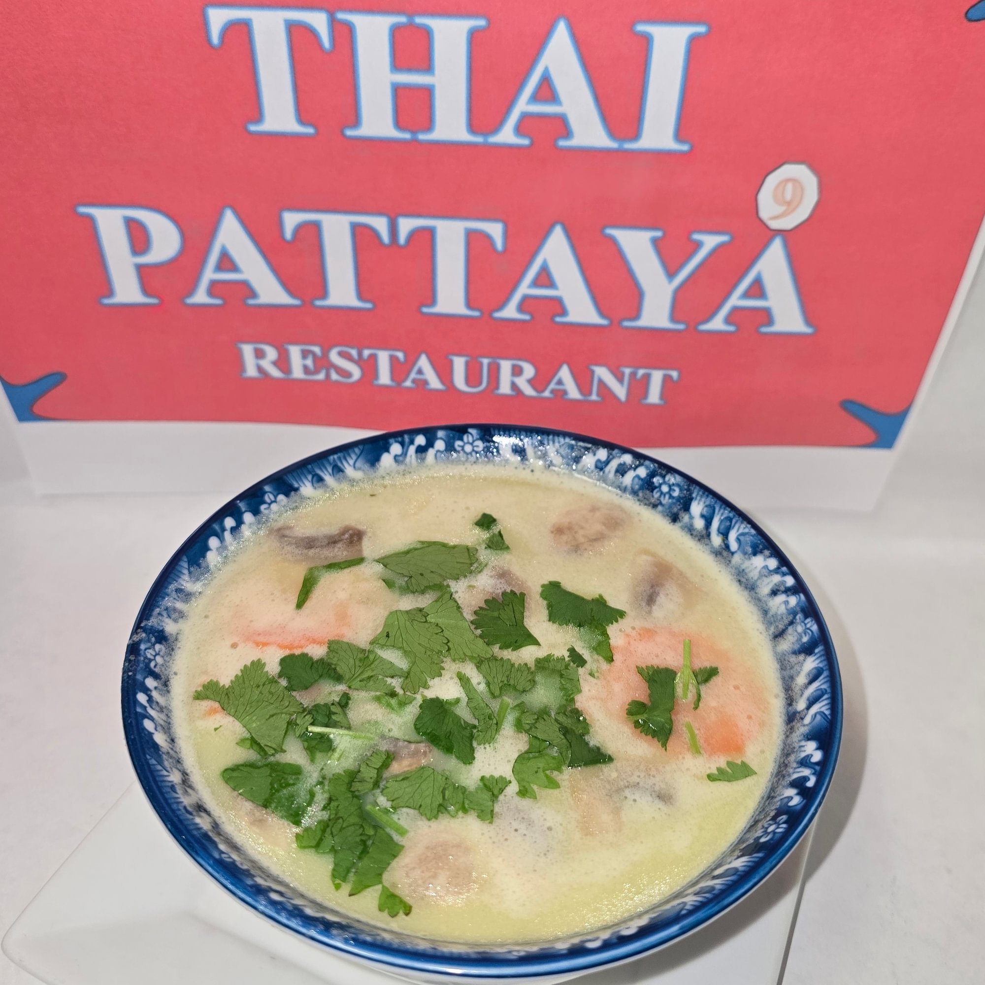 Tom Kra Gai Soup (Chicken Coconut Soup) (M)
