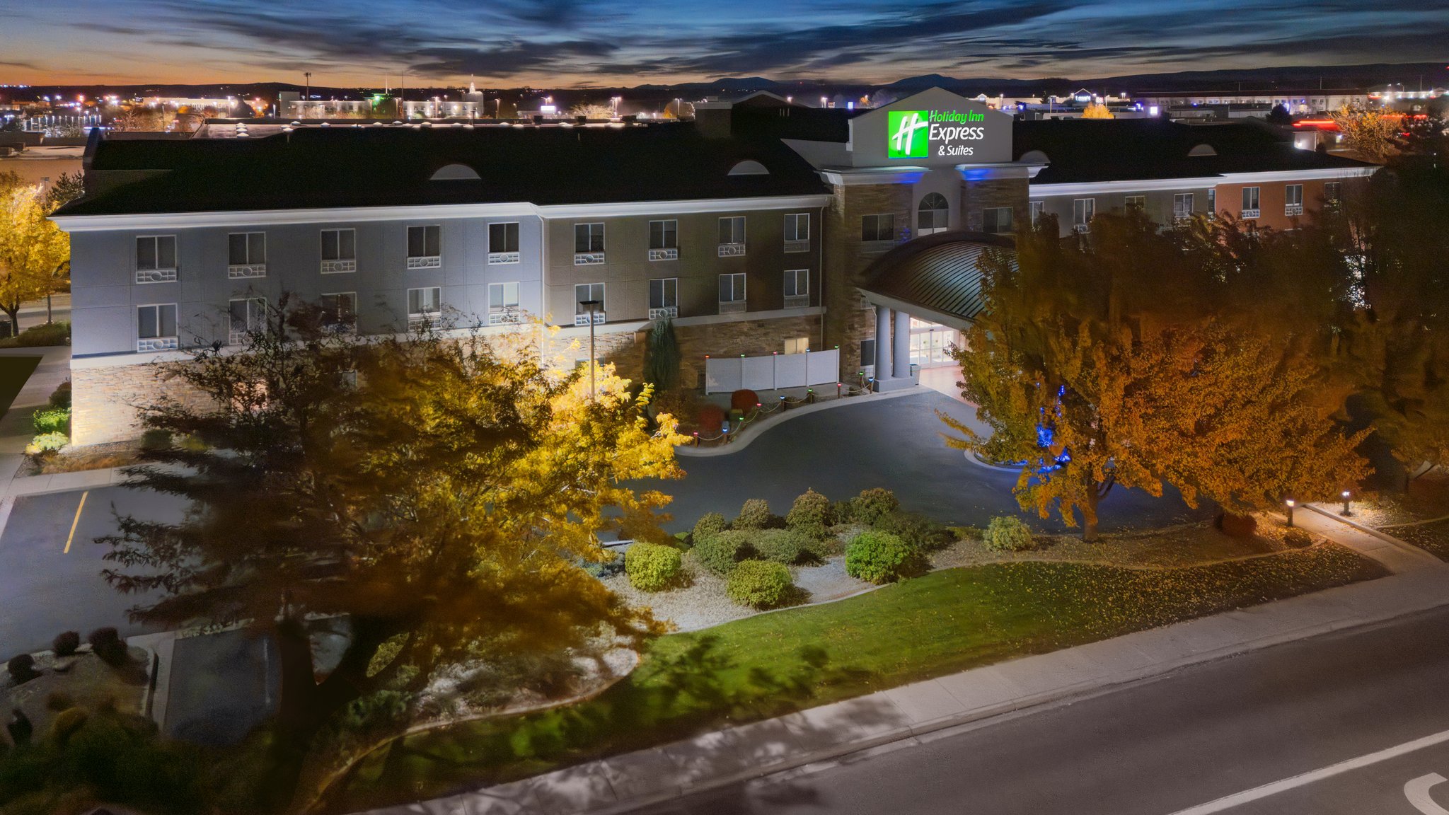 Holiday Inn Express & Suites Twin Falls by IHG Image