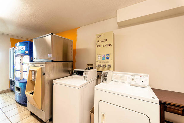 Images Econo Lodge