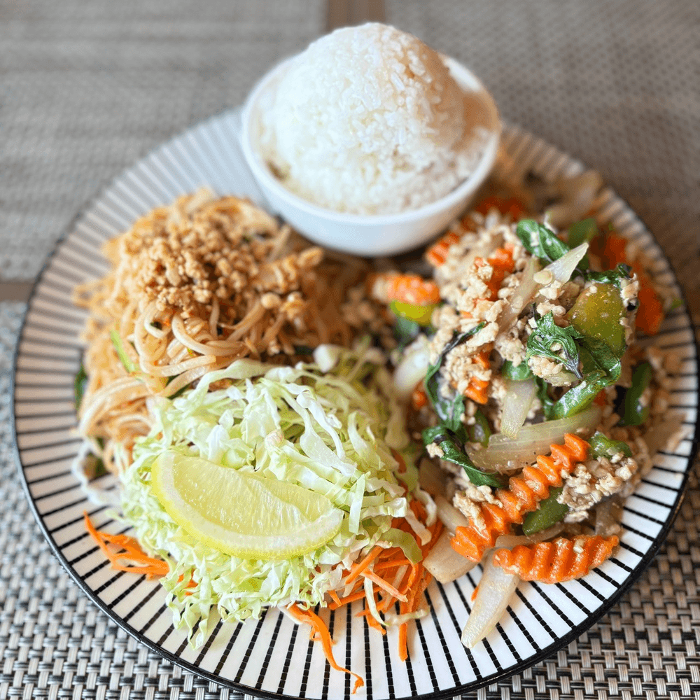 Hot Basil Chicken COMBO