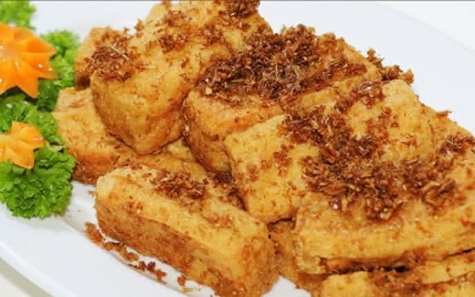 A2. Dau Hu Xao Sa (Lemongrass Tofu)