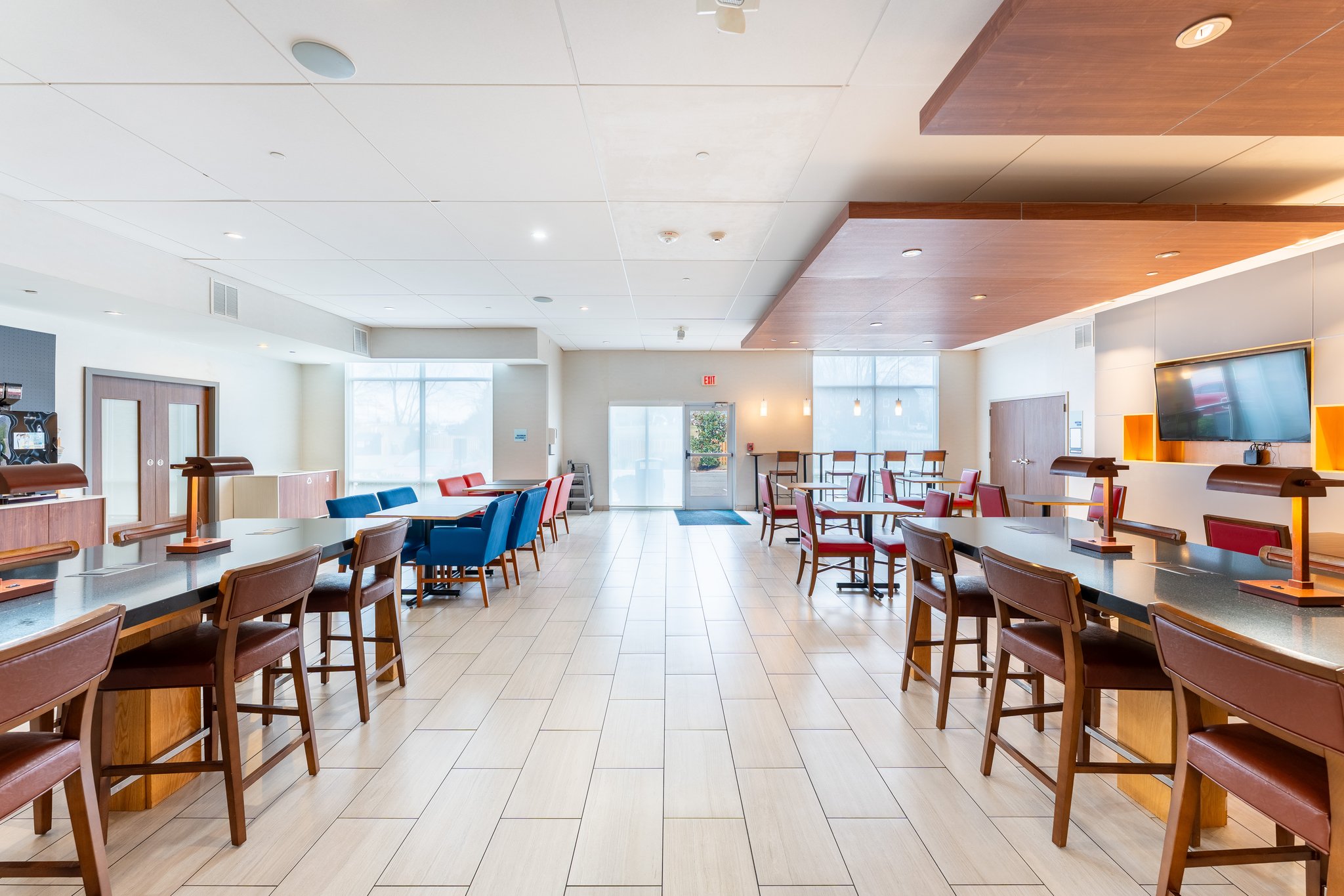 Holiday Inn Express & Suites Nashville North - Springfield by IHG Image